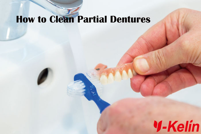 How to Clean Partial Dentures